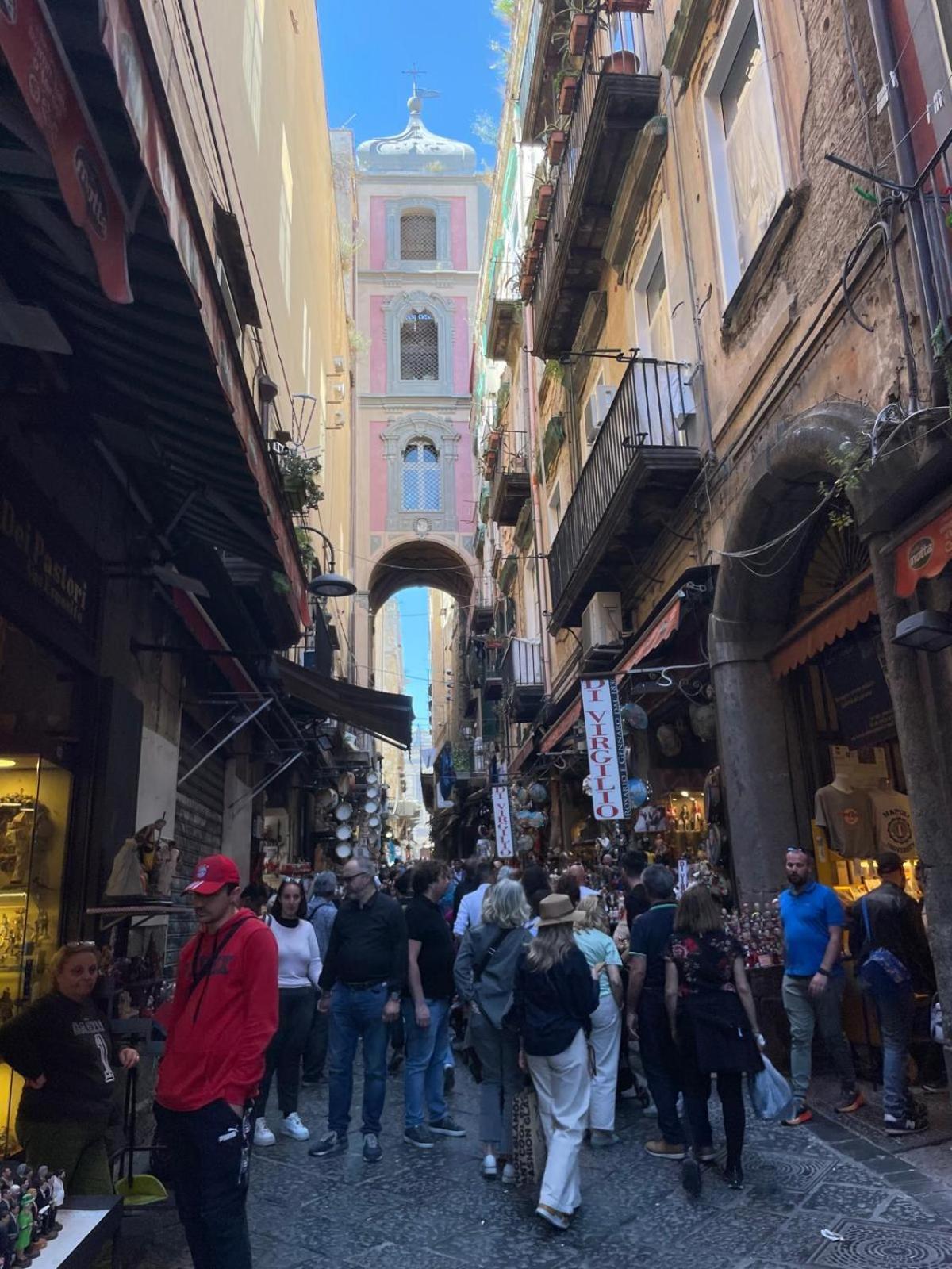Vincenzino A Spaccanapoli Buitenkant foto